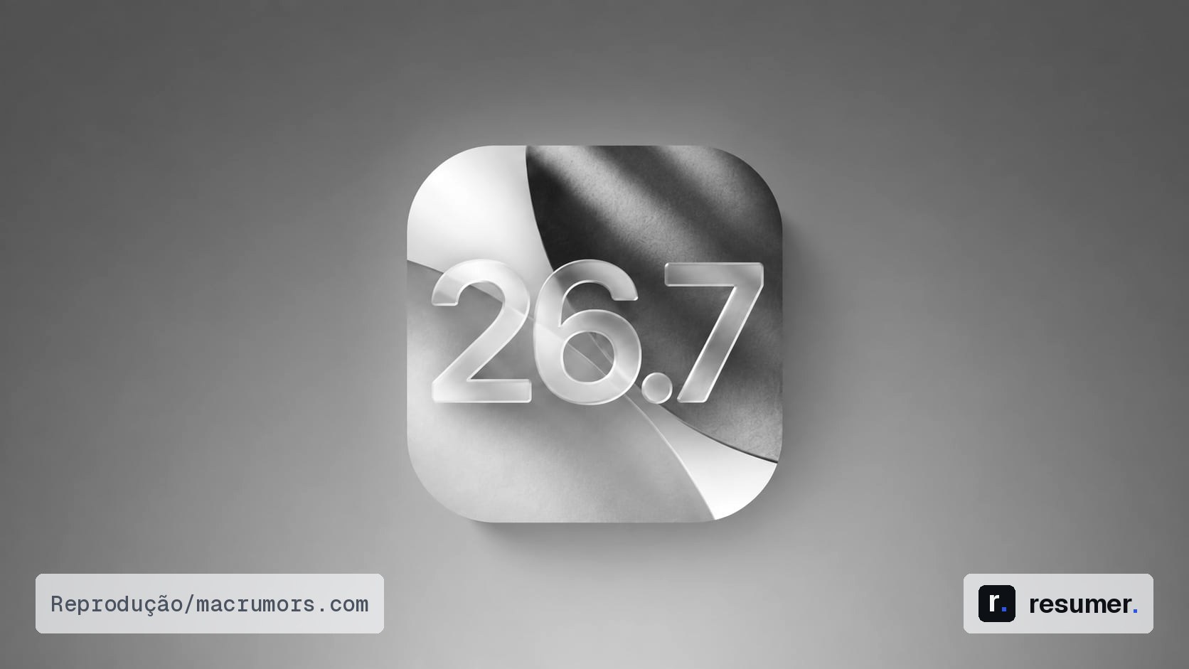 Ilustração promocional do iOS 26.7 com logo da atualização em tela de iPhone