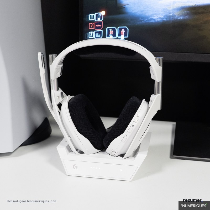 Casque gaming Logitech G Astro A50-X com luzes e conectividade para Xbox, PlayStation e PC