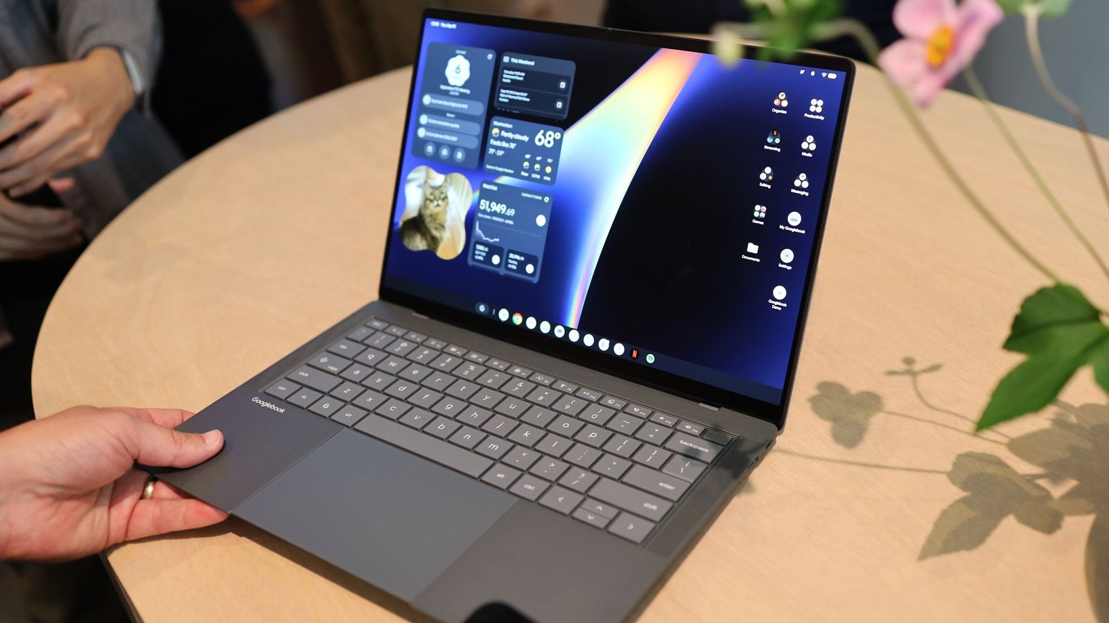 Google lança Googlebook, laptop Android com integração com smartphones