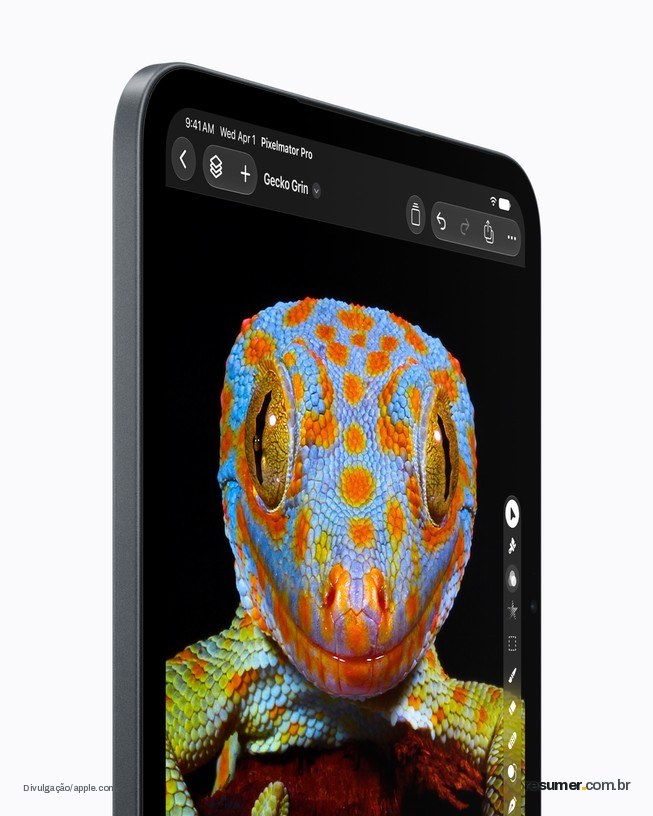 iPad mini com tela OLED em destaque, mostrando a nova tecnologia